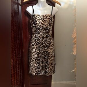 Forever 21 vintage 97% cotton D and G Guess type leopard print sexy sheath dress